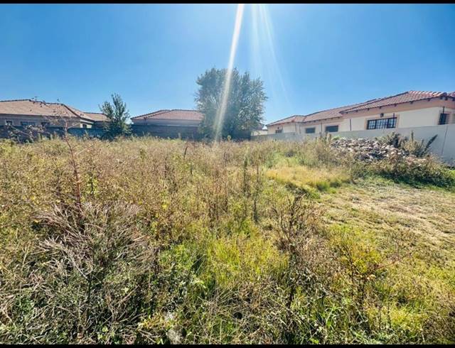 LAND FOR SALE IN MIMOSA PARK